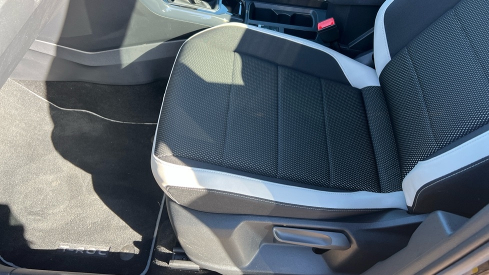Used Volkswagen T-Roc 2018 for sale - 76190908: Photo 39