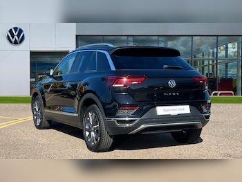 Used Volkswagen T-Roc 2018 for sale - 76190908: Photo