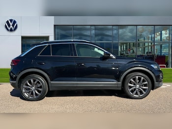 Used Volkswagen T-Roc 2018 for sale - 76190908: Photo