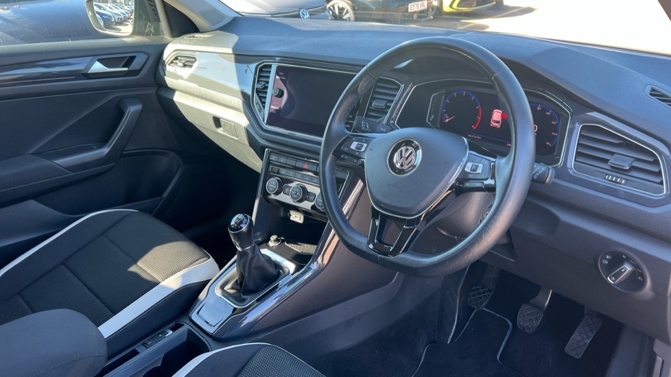 Used Volkswagen T-Roc 2018 for sale - 76190908: Photo 6