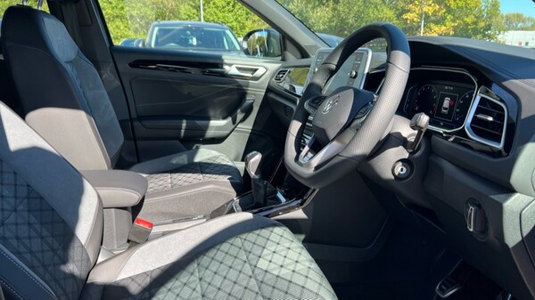 Used Volkswagen T-Roc 2025 for sale - 76328199: Photo 26