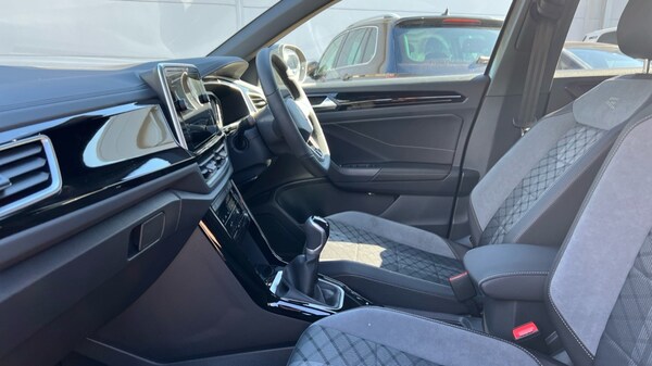 Used Volkswagen T-Roc 2025 for sale - 76328199: Photo 28