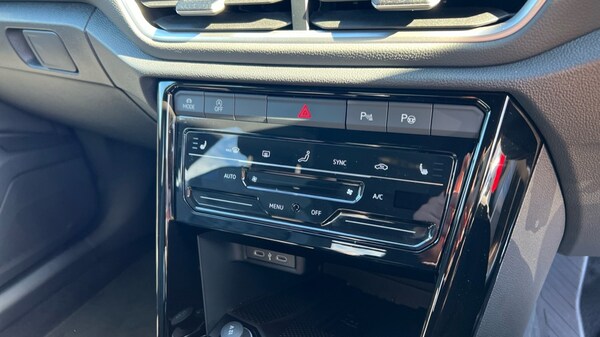 Used Volkswagen T-Roc 2025 for sale - 76328199: Photo 45