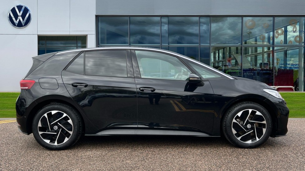 Used Volkswagen ID.3 2025 for sale - 76265490: Photo 4