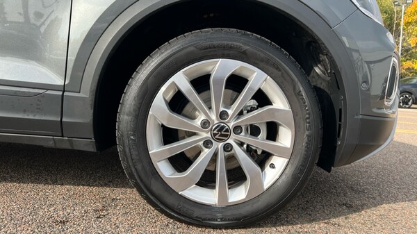Used Volkswagen T-Roc 2025 for sale - 75742776: Photo 20