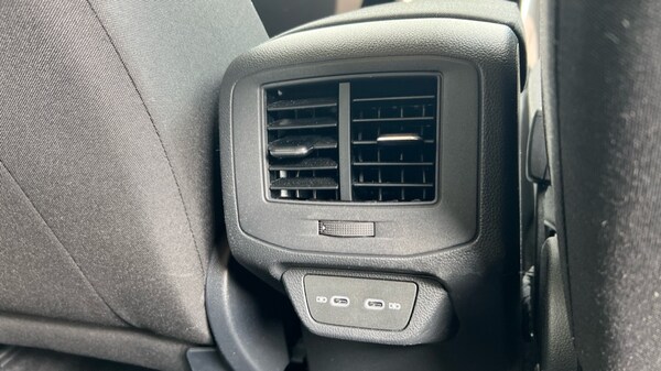 Used Volkswagen T-Roc 2025 for sale - 75742776: Photo 34