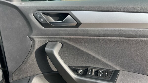 Used Volkswagen T-Roc 2025 for sale - 75742776: Photo 37