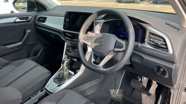 Used Volkswagen T-Roc 2025 for sale - 75742776: Photo 6