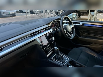 Used Volkswagen Arteon 2021 for sale - 76881882: Photo