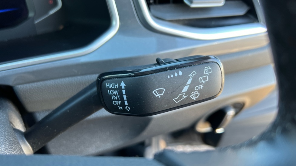 Used Volkswagen T-Roc 2022 for sale - 77057787: Photo 32