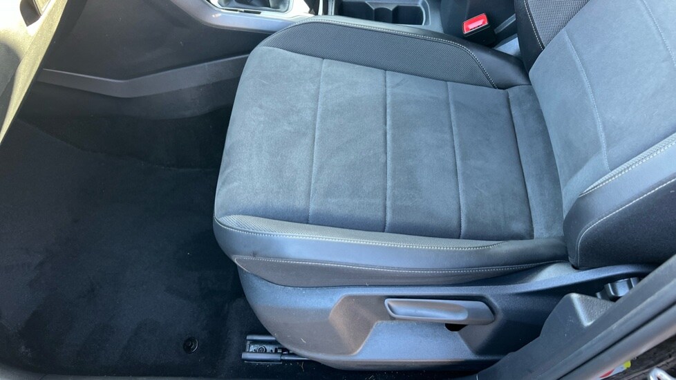 Used Volkswagen T-Roc 2022 for sale - 77057787: Photo 39