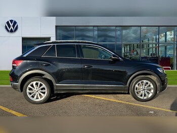 Used Volkswagen T-Roc 2022 for sale - 77057787: Photo