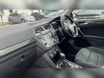 Used Volkswagen Tiguan 2016 for sale - 75972476: Photo