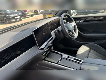 Used Volkswagen Passat 2025 for sale - 75509616: Photo