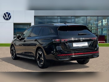 Used Volkswagen Passat 2025 for sale - 75509616: Photo