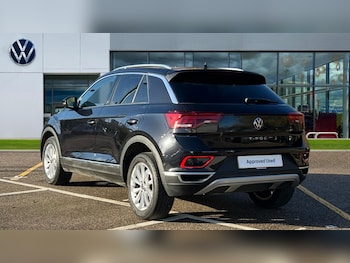 Used Volkswagen T-Roc 2022 for sale - 76873099: Photo
