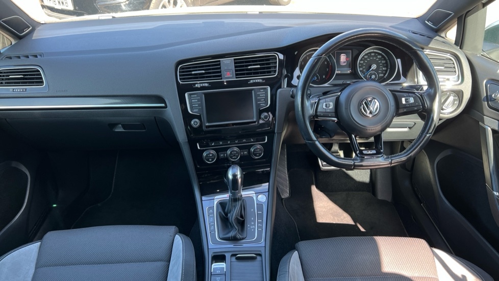 Used Volkswagen Golf 2017 for sale - 76191056: Photo 12