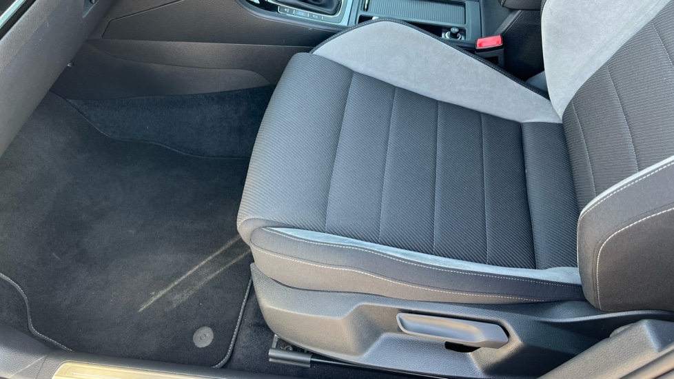 Used Volkswagen Golf 2017 for sale - 76191056: Photo 39