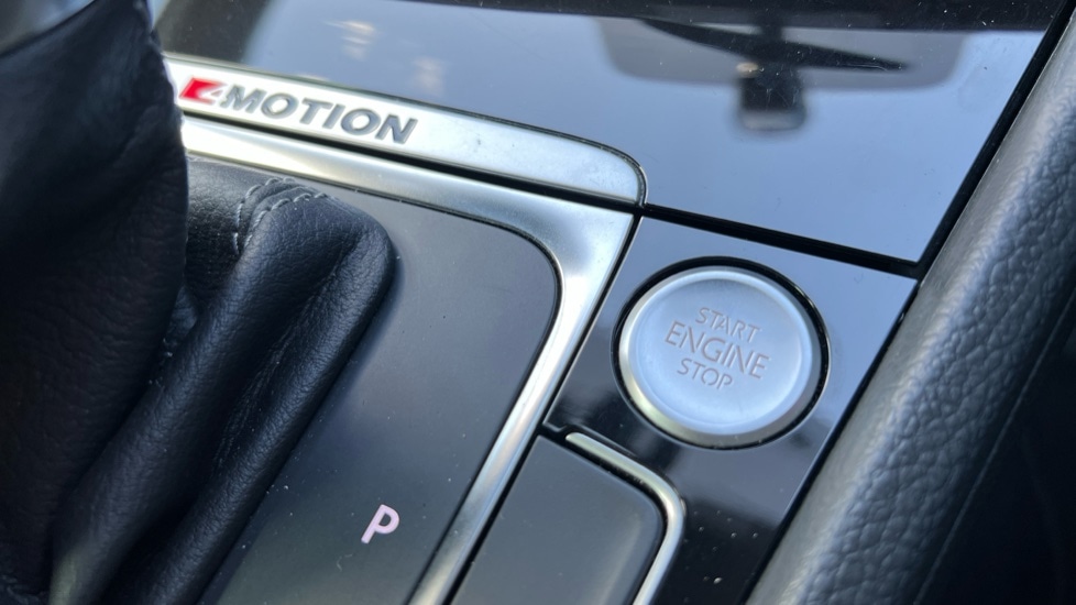 Used Volkswagen Golf 2017 for sale - 76191056: Photo 53