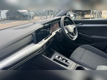 Used Volkswagen Golf 2023 for sale - 76400806: Photo