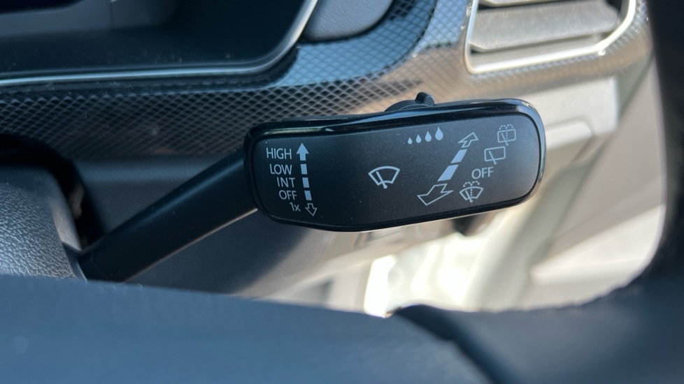 Used Volkswagen T-Cross 2025 for sale - 76869108: Photo 32