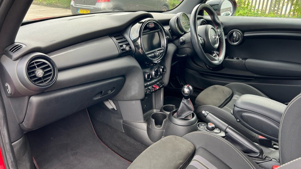 Used MINI Convertible 2019 for sale - 75996800: Photo 10