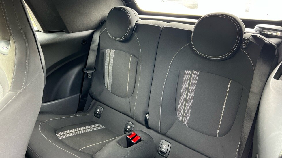 Used MINI Convertible 2019 for sale - 75996800: Photo 14