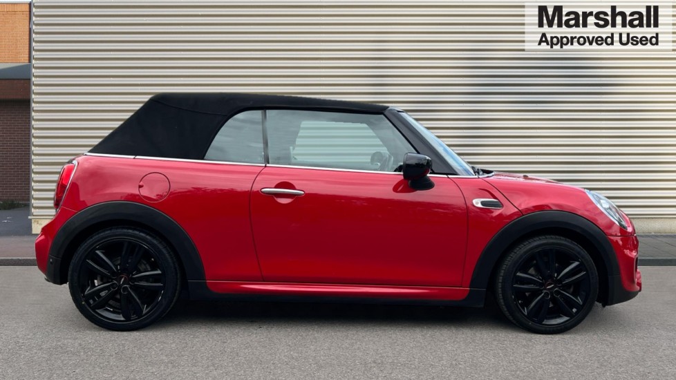 Used MINI Convertible 2019 for sale - 75996800: Photo 2