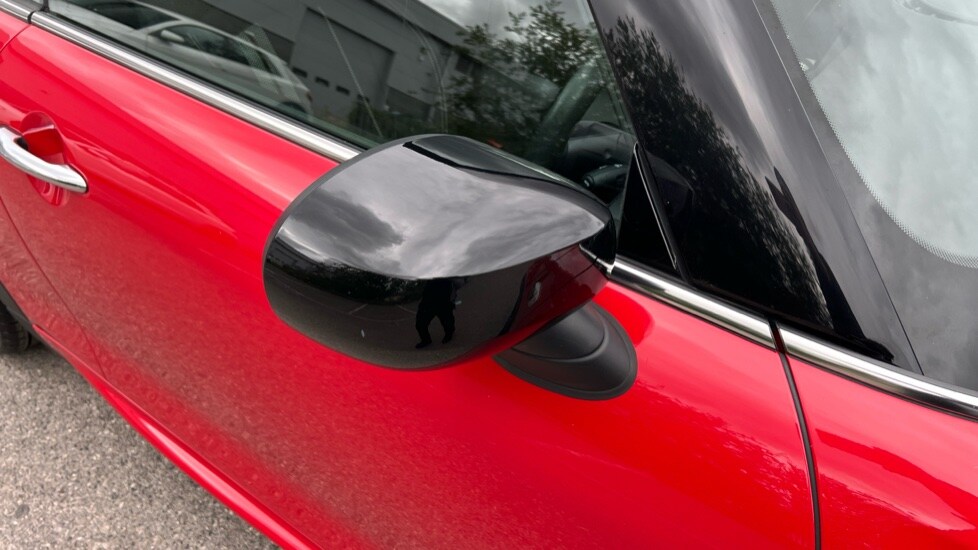 Used MINI Convertible 2019 for sale - 75996800: Photo 40