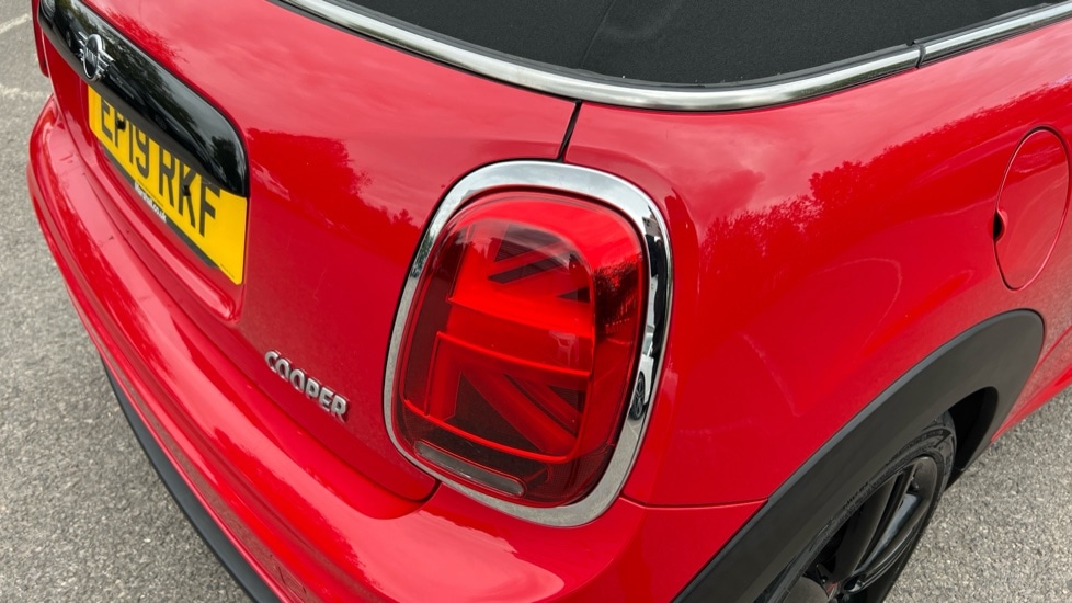 Used MINI Convertible 2019 for sale - 75996800: Photo 42