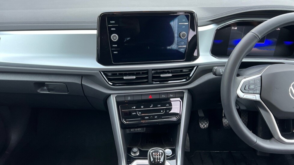 Used Volkswagen T-Roc 2025 for sale - 76709567: Photo 13