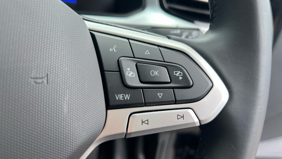 Used Volkswagen T-Roc 2025 for sale - 76709567: Photo 30