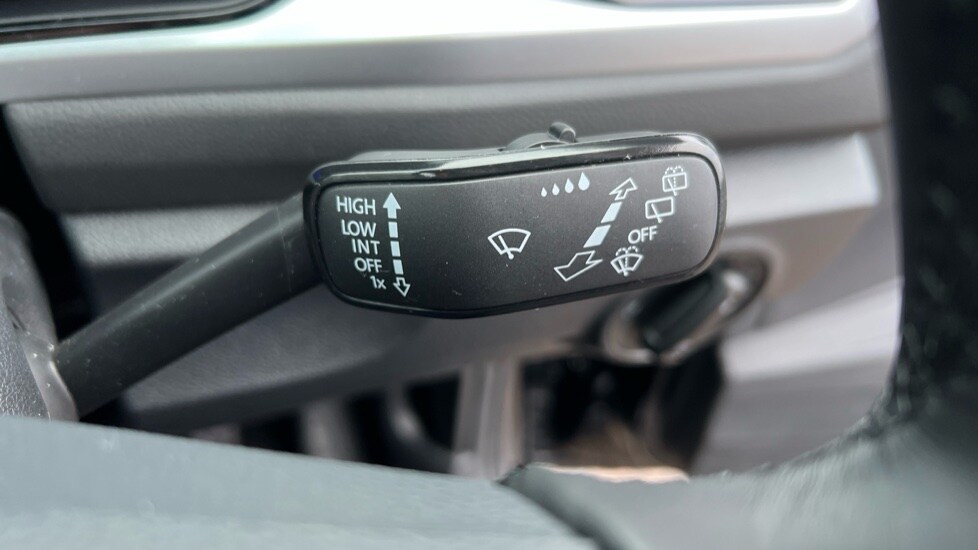 Used Volkswagen T-Roc 2025 for sale - 76709567: Photo 32