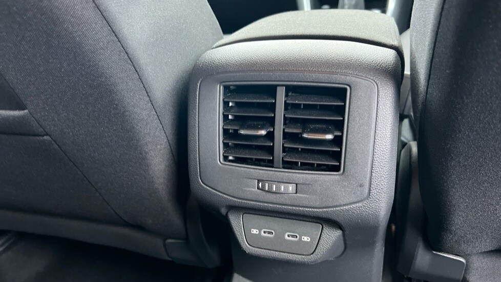 Used Volkswagen T-Roc 2025 for sale - 76709567: Photo 34