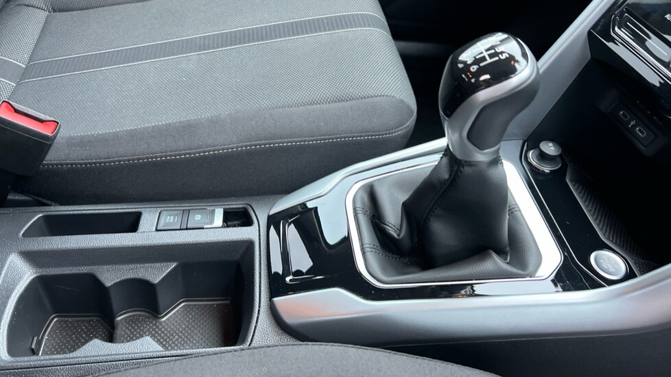 Used Volkswagen T-Roc 2025 for sale - 76709567: Photo 35