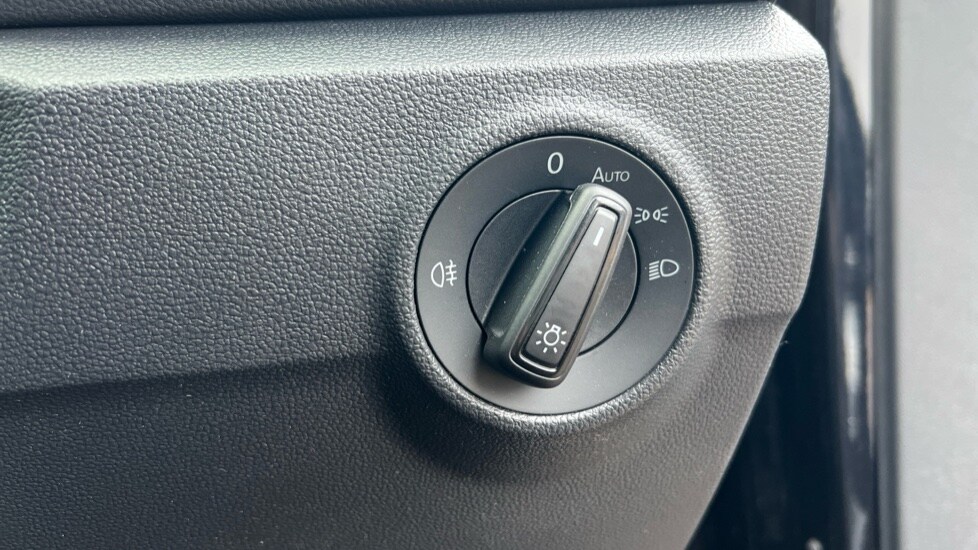 Used Volkswagen T-Roc 2025 for sale - 76709567: Photo 45