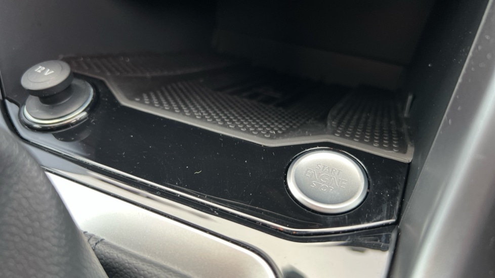 Used Volkswagen T-Roc 2025 for sale - 76709567: Photo 50