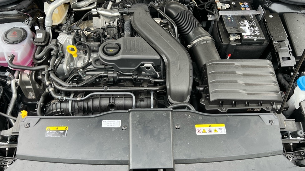 Used Volkswagen T-Roc 2025 for sale - 76870253: Photo 17