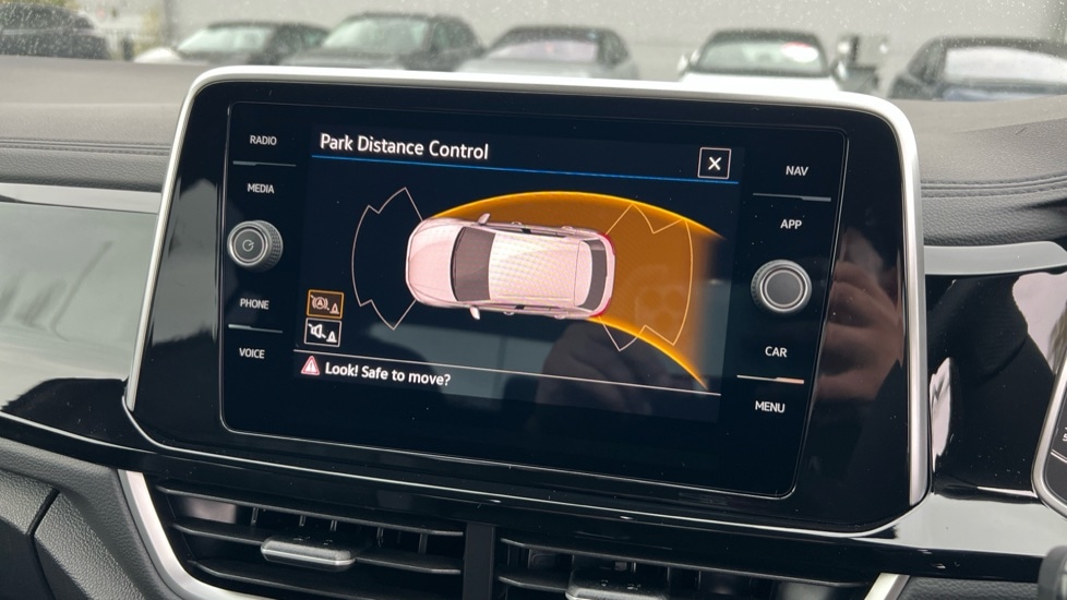 Used Volkswagen T-Roc 2025 for sale - 76870253: Photo 22