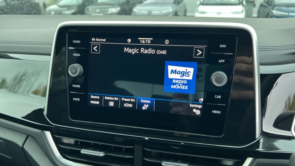 Used Volkswagen T-Roc 2025 for sale - 76870253: Photo 25