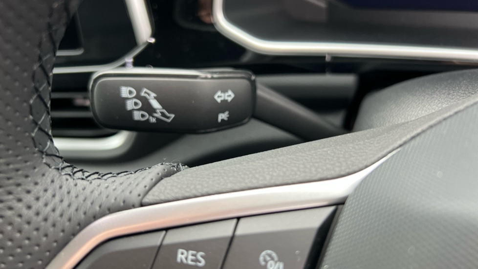 Used Volkswagen T-Roc 2025 for sale - 76870253: Photo 33