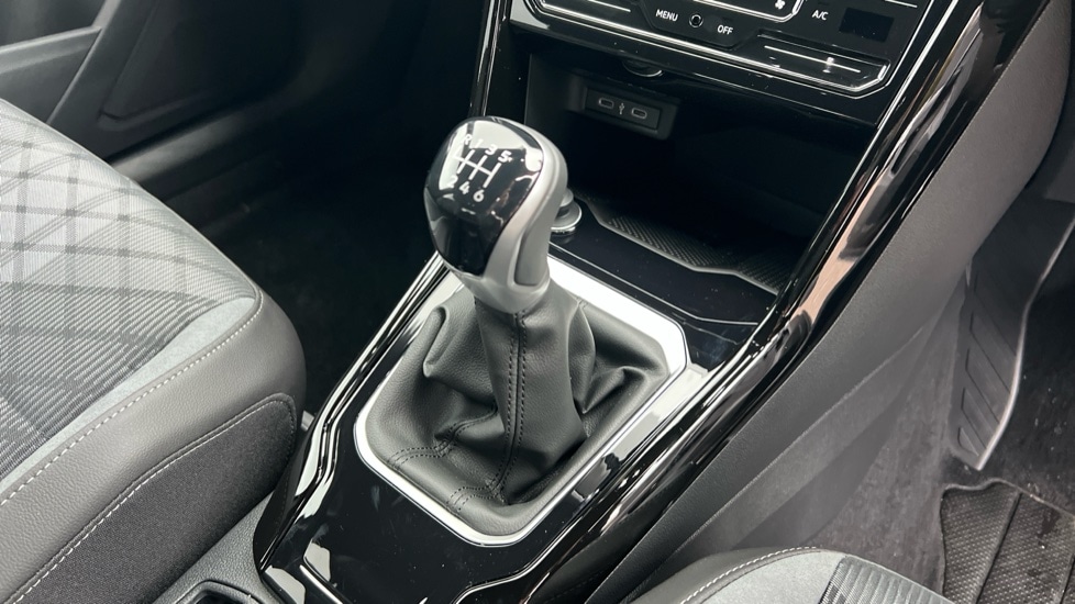 Used Volkswagen T-Roc 2025 for sale - 76870253: Photo 36