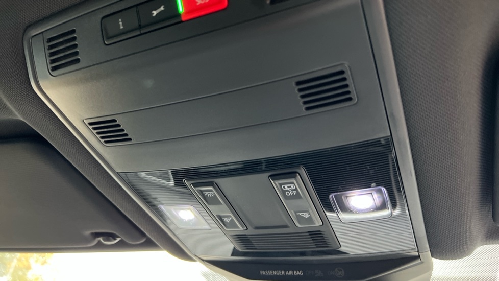 Used Volkswagen T-Roc 2025 for sale - 76870253: Photo 38