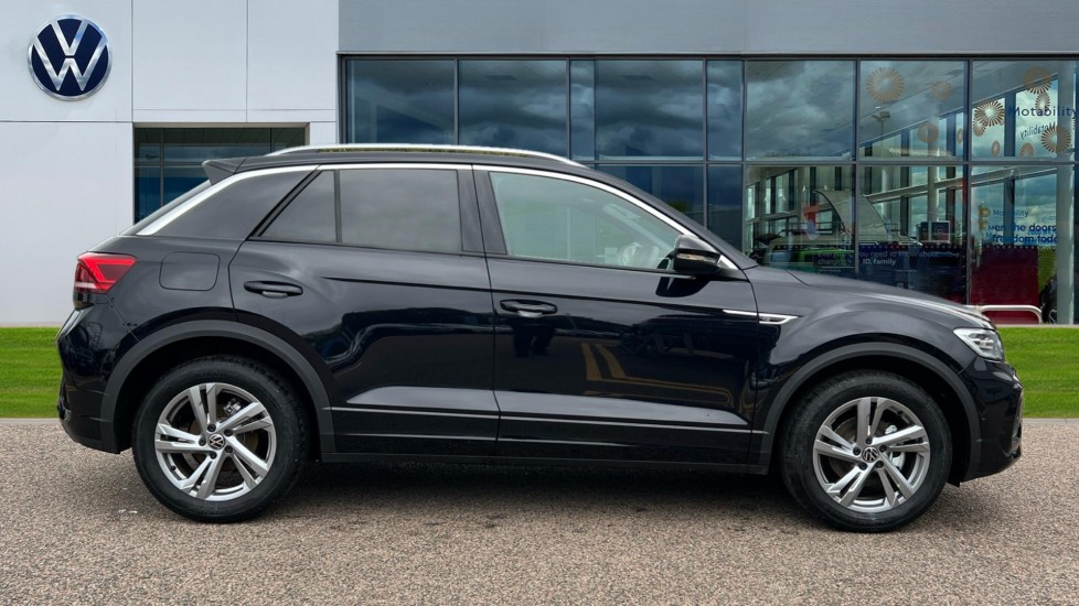 Used Volkswagen T-Roc 2025 for sale - 76870253: Photo 4