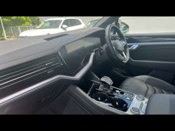 Used Volkswagen Touareg 2022 for sale - 74827618: Photo