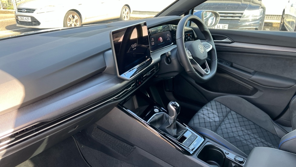 Used Volkswagen Golf 2025 for sale - 76817750: Photo 2