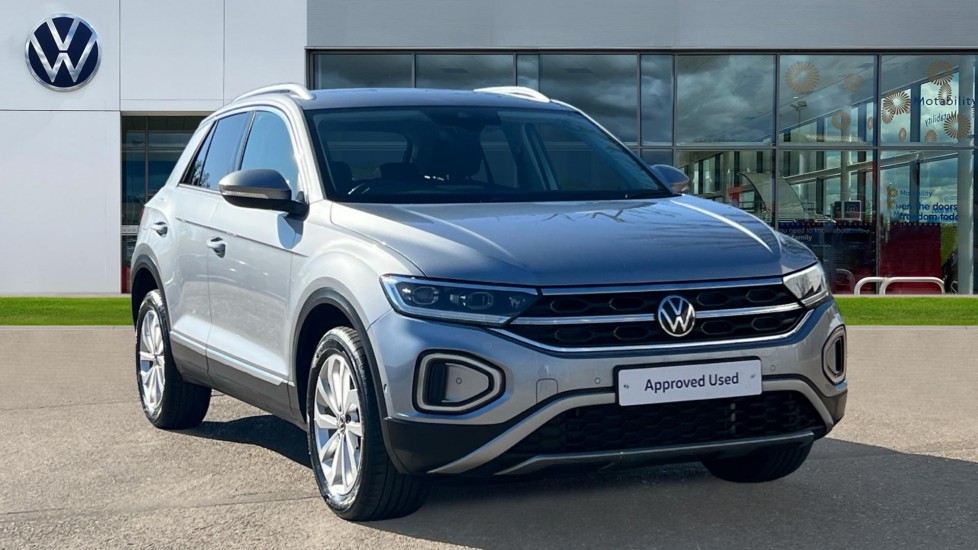 Used Volkswagen T-Roc 2023 for sale - 76868795: Photo 1