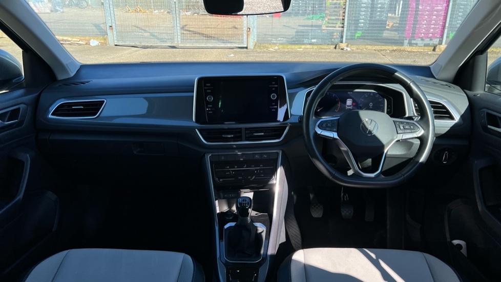 Used Volkswagen T-Roc 2023 for sale - 76868795: Photo 12