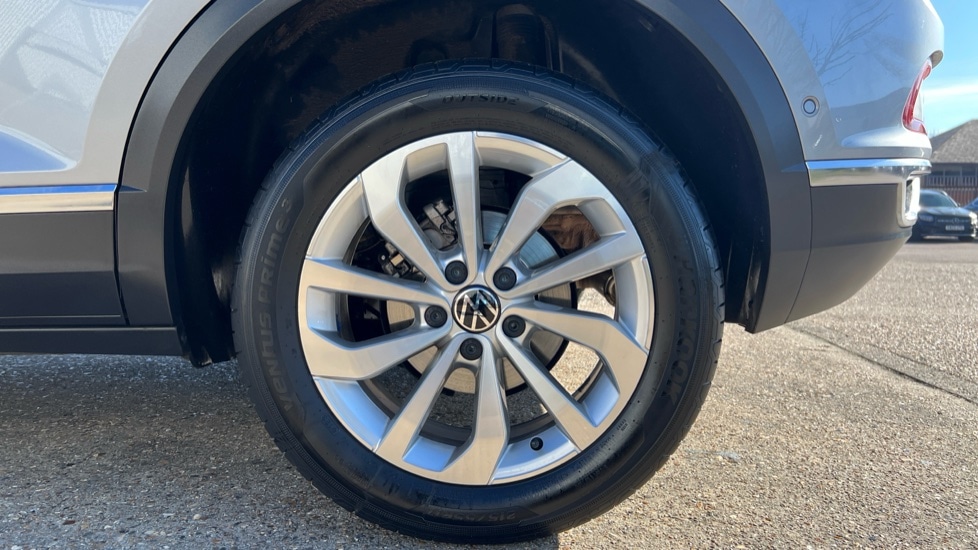 Used Volkswagen T-Roc 2023 for sale - 76868795: Photo 19