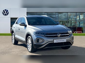 Used Volkswagen T-Roc 2023 for sale - 76868795: Photo